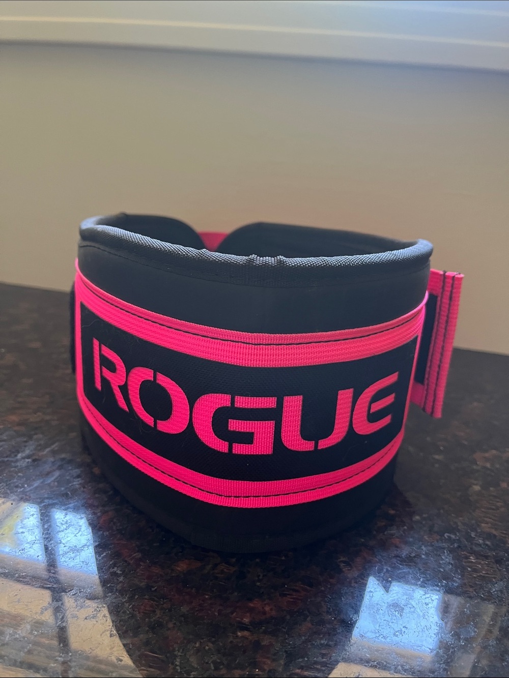 ROGUE USA NYLON WEIGHTLIFTING BELT — XS Pink